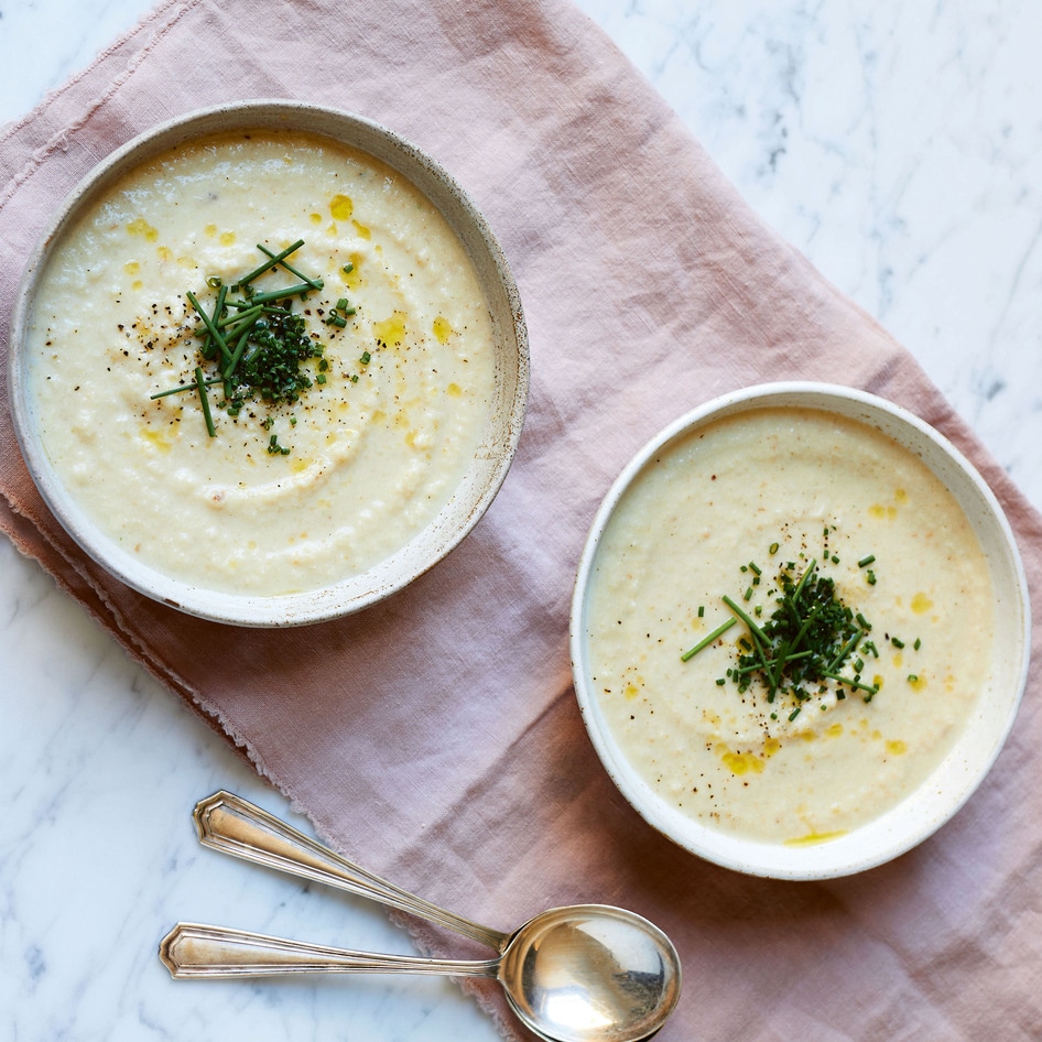 Vegan Cauliflower Cheese Soup 