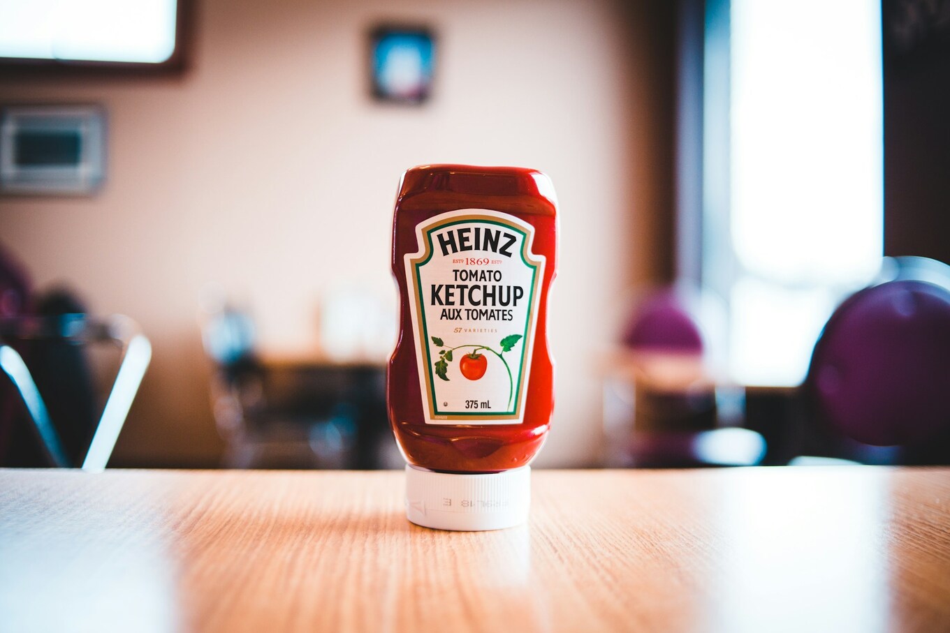 VegNews.heinzketchup.unsplash