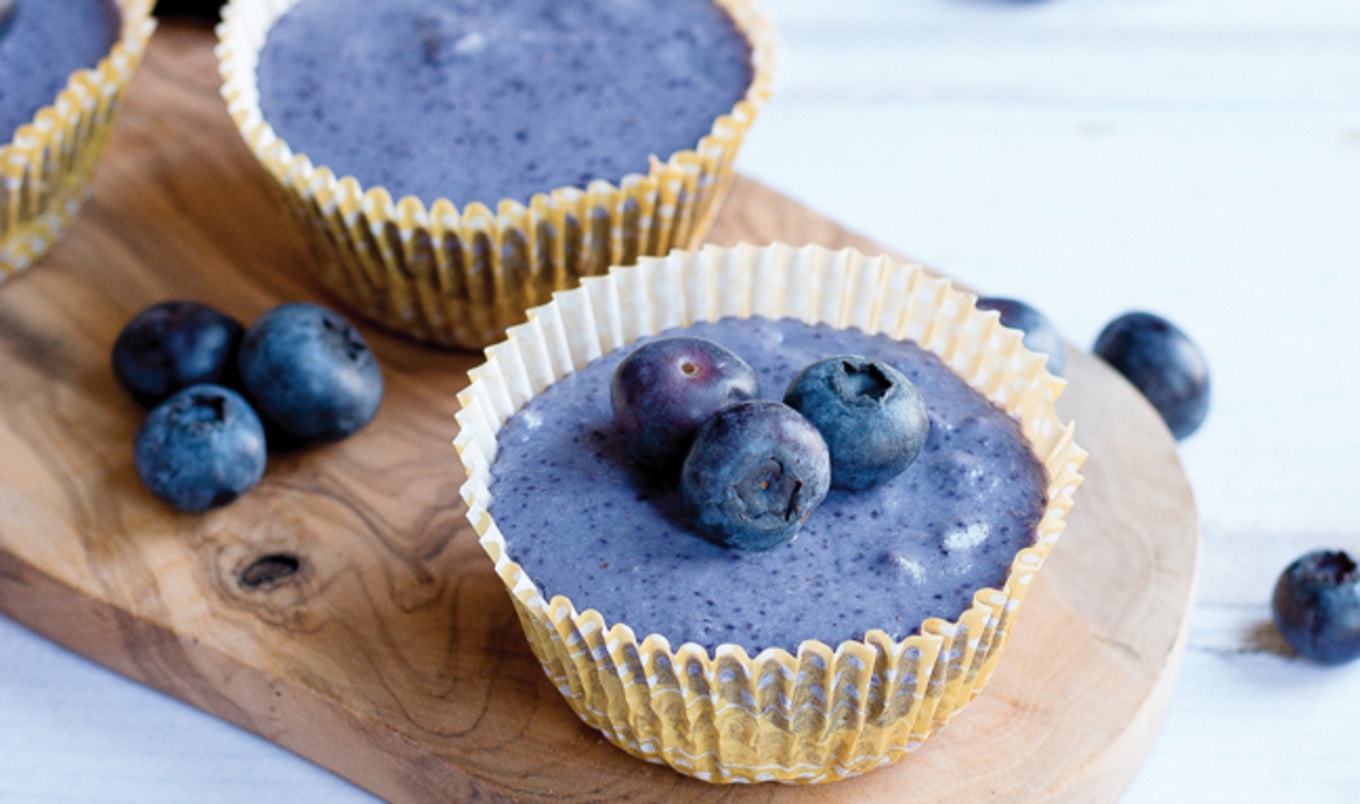 Mini Blueberry Raw Vegan Cheesecakes