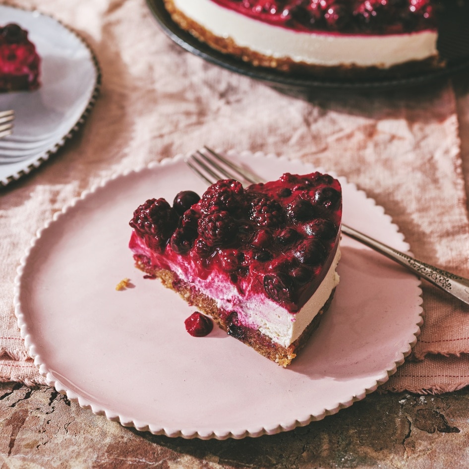 No-Bake Stewed Berry Coconut Cake