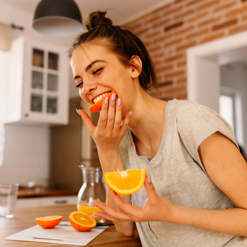 Experts Say These Foods Are Best for When You’re Fighting a Summer Cold