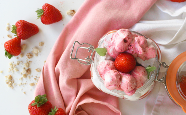 VegNews.StrawberryCoco